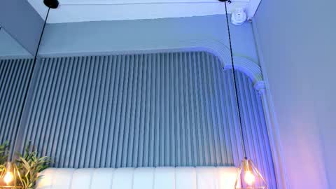 Snapshot of sarariley_ chatting on December 3, 2025, 10:41 pm Sara online show from December 3, 2025, 10:41 pm