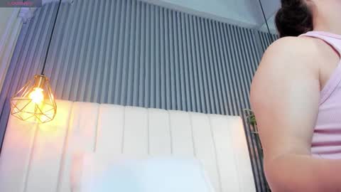 Sara   online show from February 3, 2026, 2:53 am