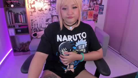 Snapshot of sararuales5 chatting on March 5, 2025, 2:01 pm Sara Ruales online show from March 5, 2025, 2:01 pm