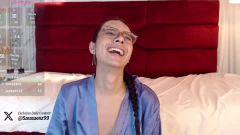 Snapshot of sarasaenz_99 chatting on January 12, 2025, 1:42 am Sara online show from January 12, 2025, 1:42 am