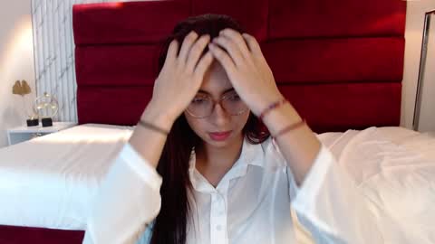 Snapshot of sarasaenz_99 chatting on January 30, 2025, 11:02 pm Sara online show from January 30, 2025, 11:02 pm