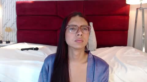 Snapshot of sarasaenz_99 chatting on February 6, 2025, 10:53 pm Sara online show from February 6, 2025, 10:53 pm