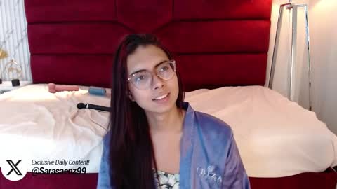 Snapshot of sarasaenz_99 chatting on March 6, 2025, 10:26 pm Sara online show from March 6, 2025, 10:26 pm