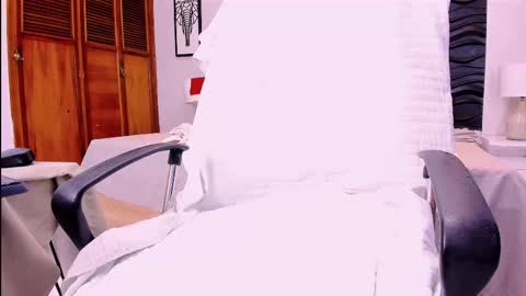 Snapshot of sarasofia44 chatting on November 11, 2025, 5:13 pm Sara Sofia online show from November 11, 2025, 5:13 pm