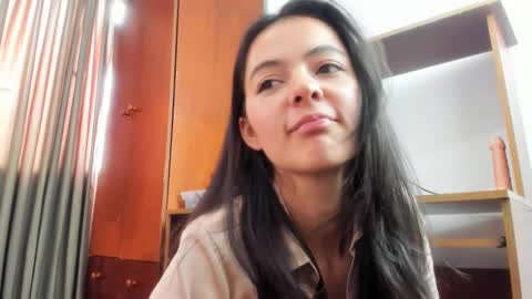 Snapshot of sarasweet_4 chatting on March 12, 2025, 5:49 pm Sara online show from March 12, 2025, 5:49 pm