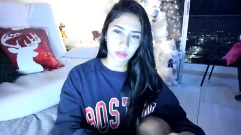 Snapshot of saratukkerr chatting on December 22, 2024, 9:22 am saratukkerr online show from December 22, 2024, 9:22 am