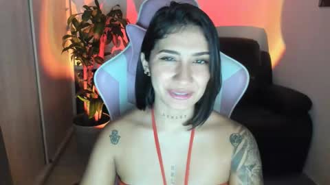 Snapshot of saratukkerr chatting on November 29, 2025, 7:55 am saratukkerr online show from November 29, 2025, 7:55 am