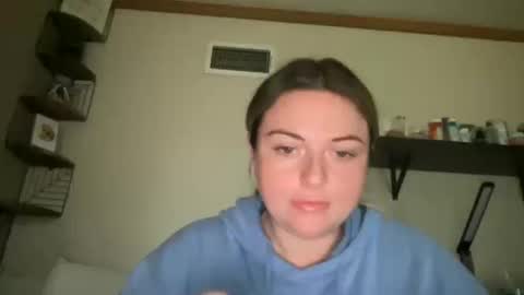 Snapshot of saraxsmiles chatting on October 15, 2025, 6:19 pm saraxsmiles online show from October 15, 2025, 6:19 pm