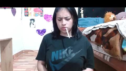 Snapshot of saray_extrovert1 chatting on October 6, 2025, 1:14 am Sara Jimenez online show from October 6, 2025, 1:14 am