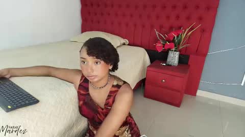 Snapshot of saray_mardez chatting on September 19, 2025, 12:06 pm Saray Mardez online show from September 19, 2025, 12:06 pm