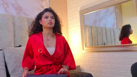 sarayvegax online show from March 25, 2026, 2:01 pm