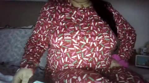 Snapshot of saretta46 chatting on December 4, 2025, 1:04 am Sara online show from December 4, 2025, 1:04 am