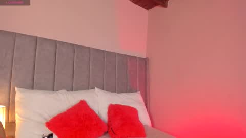 Sara Garcia online show from November 20, 2025, 4:45 am