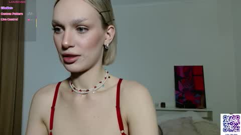 Snapshot of sarilit chatting on February 8, 2026, 3:10 am Your Selena 3 online show from February 8, 2026, 3:10 am