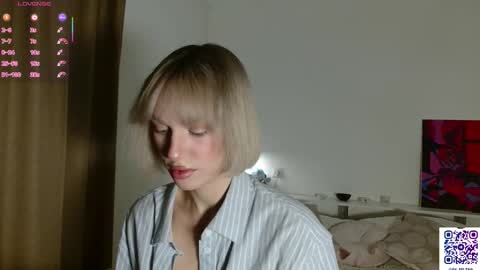 Snapshot of sarilit chatting on February 10, 2026, 2:59 am Your Selena 3 online show from February 10, 2026, 2:59 am