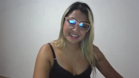 Snapshot of sarissmunera chatting on February 23, 2025, 4:07 am sarissmunera online show from February 23, 2025, 4:07 am
