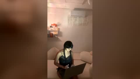 Snapshot of sarmidai chatting on March 10, 2026, 4:06 am sarmidai online show from March 10, 2026, 4:06 am