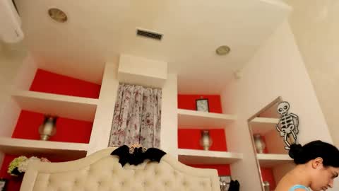 Snapshot of sarra_ray chatting on November 3, 2025, 6:09 pm Sarra online show from November 3, 2025, 6:09 pm