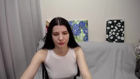 Snapshot of sarra_rich chatting on January 10, 2025, 9:02 am Rich online show from January 10, 2025, 9:02 am