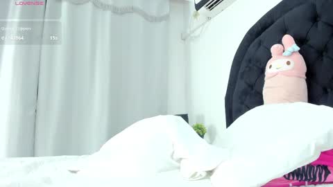Snapshot of sary_rousse chatting on May 9, 2026, 2:44 pm Sary Rousse online show from May 9, 2026, 2:44 pm