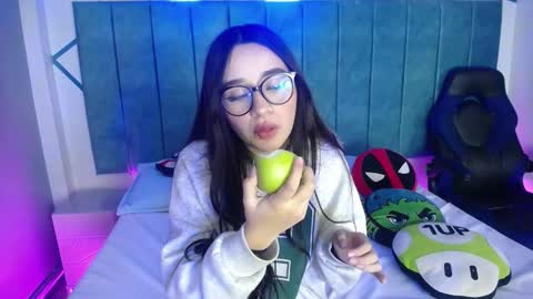 Snapshot of sasaloove chatting on February 17, 2025, 2:04 pm sasaloove online show from February 17, 2025, 2:04 pm