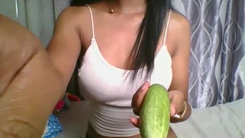 Anaelle online show from December 14, 2025, 5:13 am