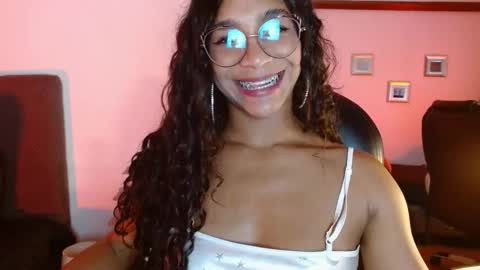 sasha_bowei online show from October 21, 2025, 2:12 am