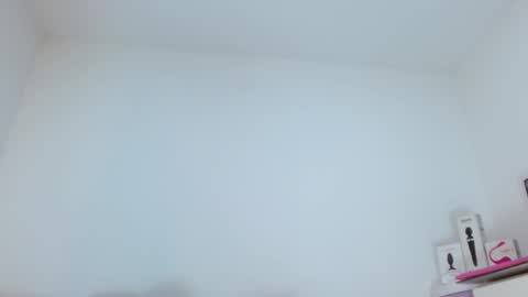 Snapshot of sasha_creamy chatting on February 25, 2025, 3:42 am Sasha Creamy online show from February 25, 2025, 3:42 am