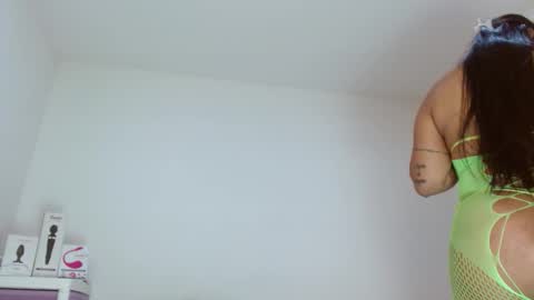 Snapshot of sasha_creamy chatting on October 12, 2025, 8:41 pm Sasha Creamy online show from October 12, 2025, 8:41 pm