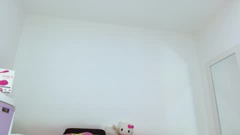 Snapshot of sasha_creamy chatting on October 16, 2025, 10:22 pm Sasha Creamy online show from October 16, 2025, 10:22 pm