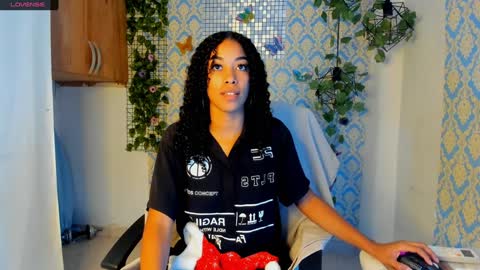 Snapshot of sasha_fox0 chatting on December 13, 2024, 6:05 pm emy online show from December 13, 2024, 6:05 pm
