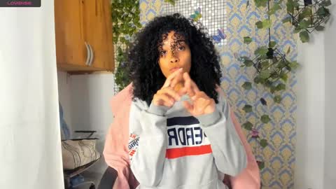 Snapshot of sasha_fox0 chatting on December 29, 2024, 5:12 pm emy online show from December 29, 2024, 5:12 pm