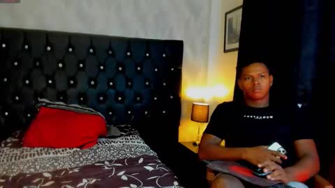 Snapshot of sasha_fox0 chatting on February 7, 2025, 12:53 am emy online show from February 7, 2025, 12:53 am