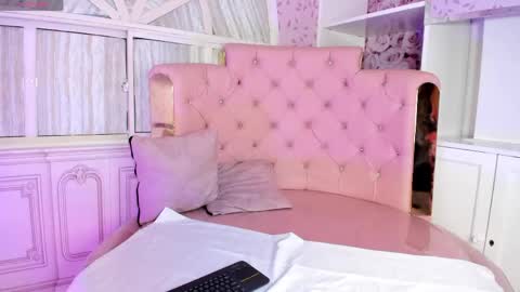 sasha online show from May 5, 2026, 11:40 am