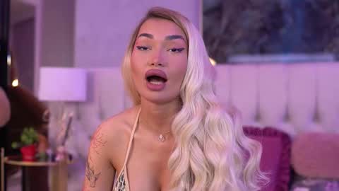 Dennise online show from September 16, 2025, 6:20 pm