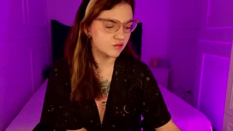  Hey Im Sasha  online show from May 4, 2026, 7:04 am