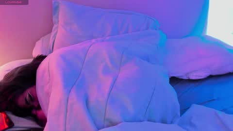 selene  online show from December 7, 2024, 11:40 am