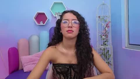 SashaMonroee  online show from November 15, 2025, 4:21 am