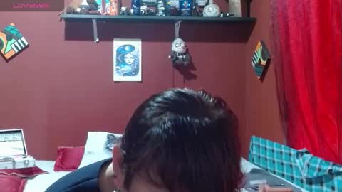 Snapshot of sasharosee2 chatting on December 3, 2025, 1:42 pm S A S H A R O S E online show from December 3, 2025, 1:42 pm