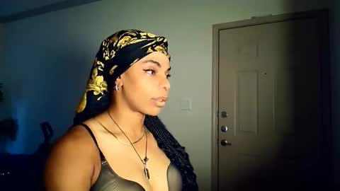 Snapshot of sashastrokes chatting on November 2, 2025, 11:18 pm MISTRESS STROKES online show from November 2, 2025, 11:18 pm