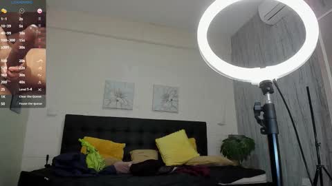 SashhaLux22 online show from December 1, 2025, 2:16 am