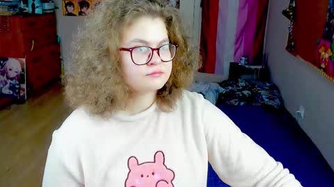 Snapshot of sashy_way chatting on December 17, 2025, 11:16 am .Alexandra online show from December 17, 2025, 11:16 am