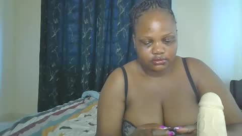 Snapshot of sassie_bee chatting on December 2, 2025, 8:41 am sassie_bee online show from December 2, 2025, 8:41 am