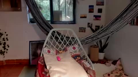 Snapshot of sassy_xyou chatting on March 12, 2025, 9:35 pm Ms. Oh   online show from March 12, 2025, 9:35 pm