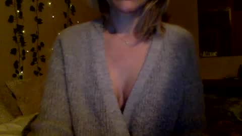 Snapshot of sassyella chatting on March 8, 2025, 10:43 am Sassyella online show from March 8, 2025, 10:43 am