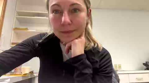 Sassyella online show from December 16, 2025, 10:59 pm