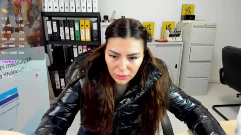 sassytiff online show from January 21, 2025, 11:13 am