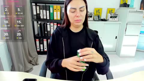 sassytiff online show from October 29, 2025, 11:45 am