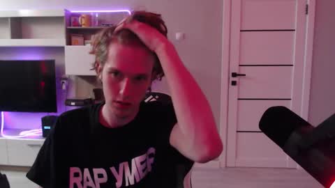 Snapshot of sat1sfaction chatting on March 3, 2026, 9:53 pm Kristof online show from March 3, 2026, 9:53 pm