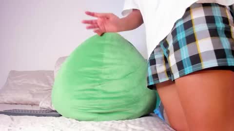     online show from December 17, 2025, 7:47 am